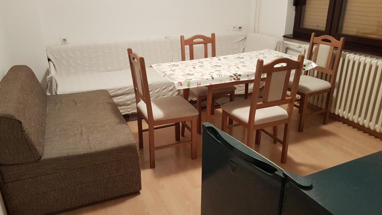 Dass Apartmani Banja Luka Esterno foto